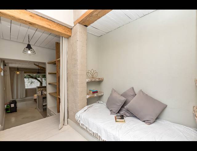 4 BEDROOM FREESTANDING TO LET IN OVERKLOOF